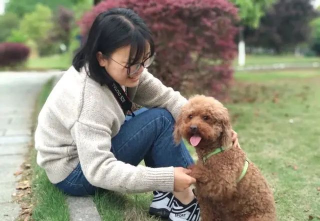 玉林狗贩虐狗逼爱狗者买 "不买就夹死_养狗者_种树者必培其根种德者必养其心