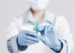 被自家的狗咬伤了，需要打疫苗吗？做好3件事才保险