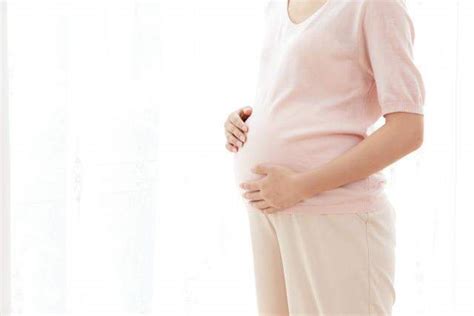 怀孕初期为什么不能轻轻摸肚子